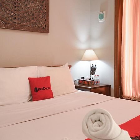 RedDoorz near Mertasari Beach 2 Pesanggaran Bagian luar foto