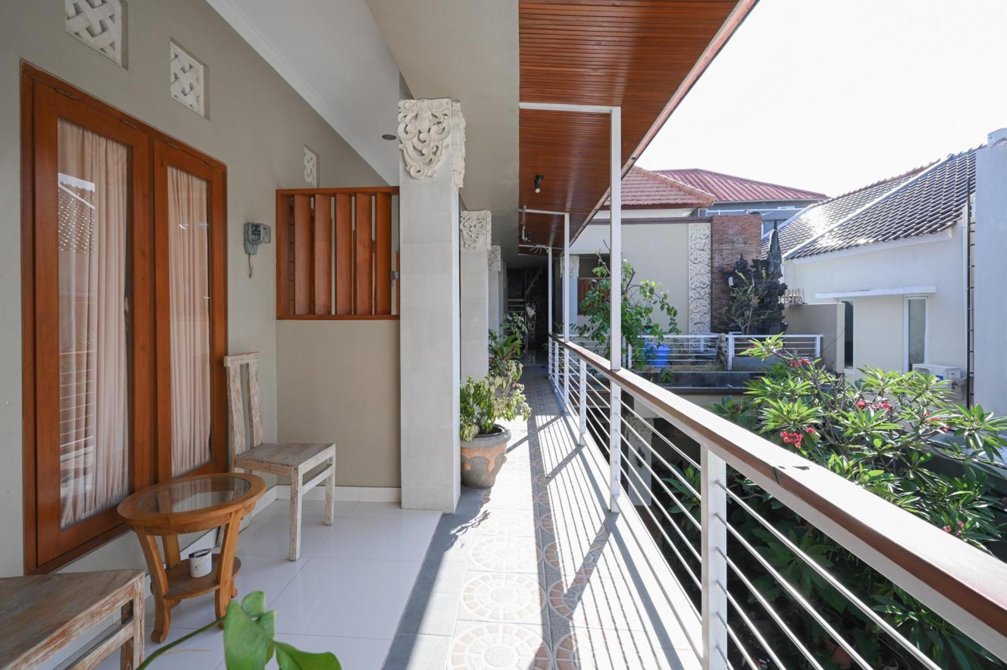 RedDoorz near Mertasari Beach 2 Pesanggaran Bagian luar foto