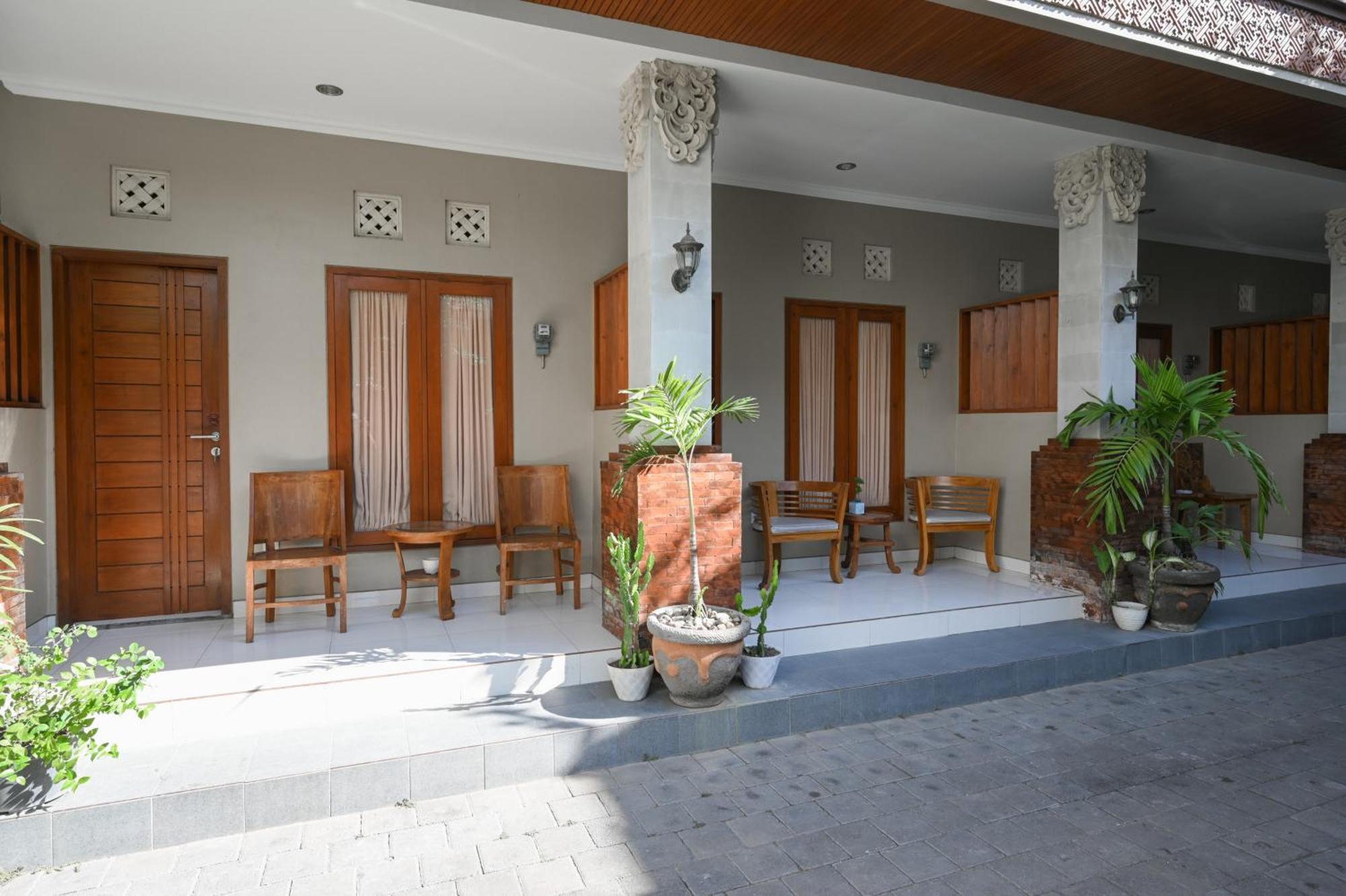 RedDoorz near Mertasari Beach 2 Pesanggaran Bagian luar foto