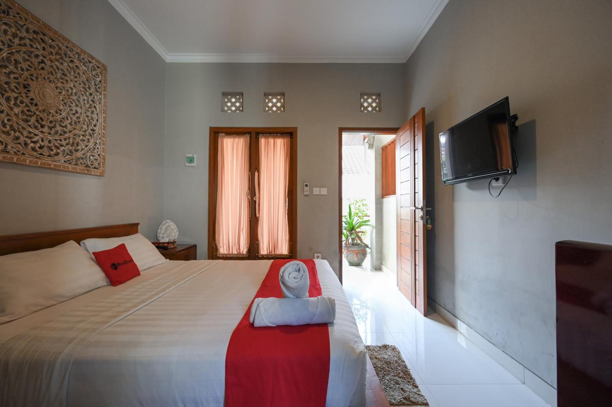 RedDoorz near Mertasari Beach 2 Pesanggaran Bagian luar foto
