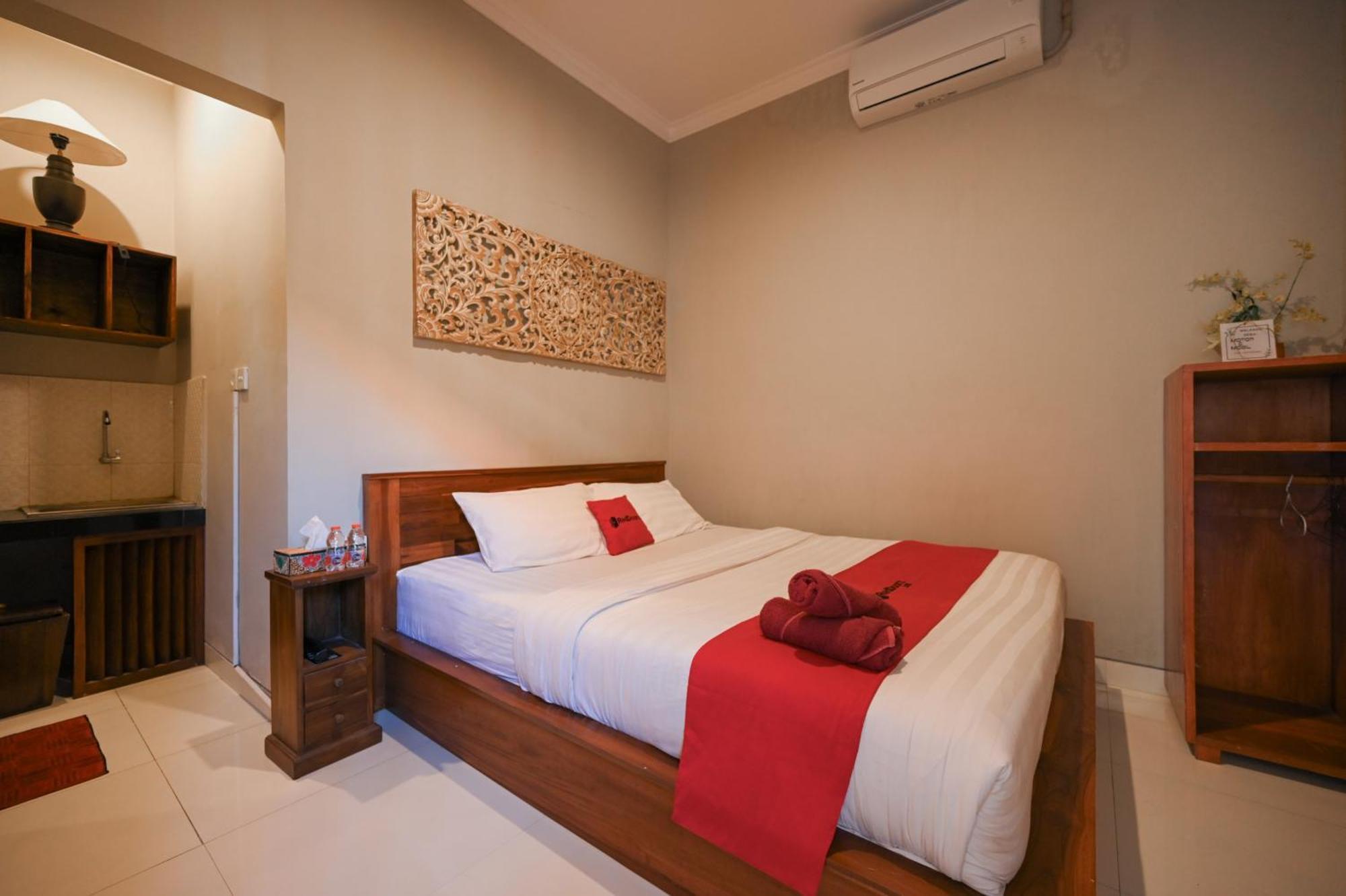 RedDoorz near Mertasari Beach 2 Pesanggaran Bagian luar foto