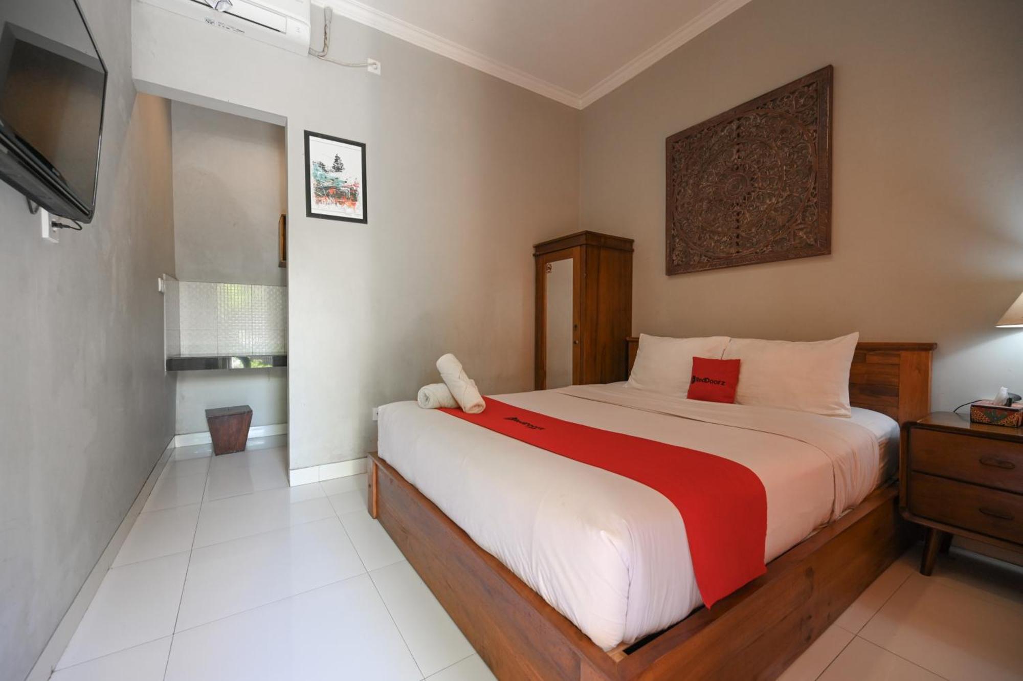 RedDoorz near Mertasari Beach 2 Pesanggaran Bagian luar foto